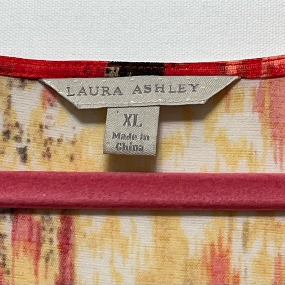 Laura Ashley NWT Tropical Storm Tunic Top Size XL Aspen Multi 3/4 Sleeve Artsy - Picture 7 of 16